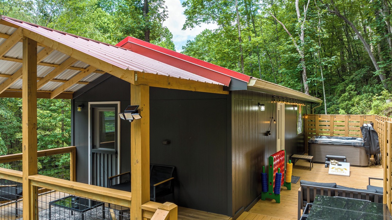 Photo of Patio Balcony in Cherry Log