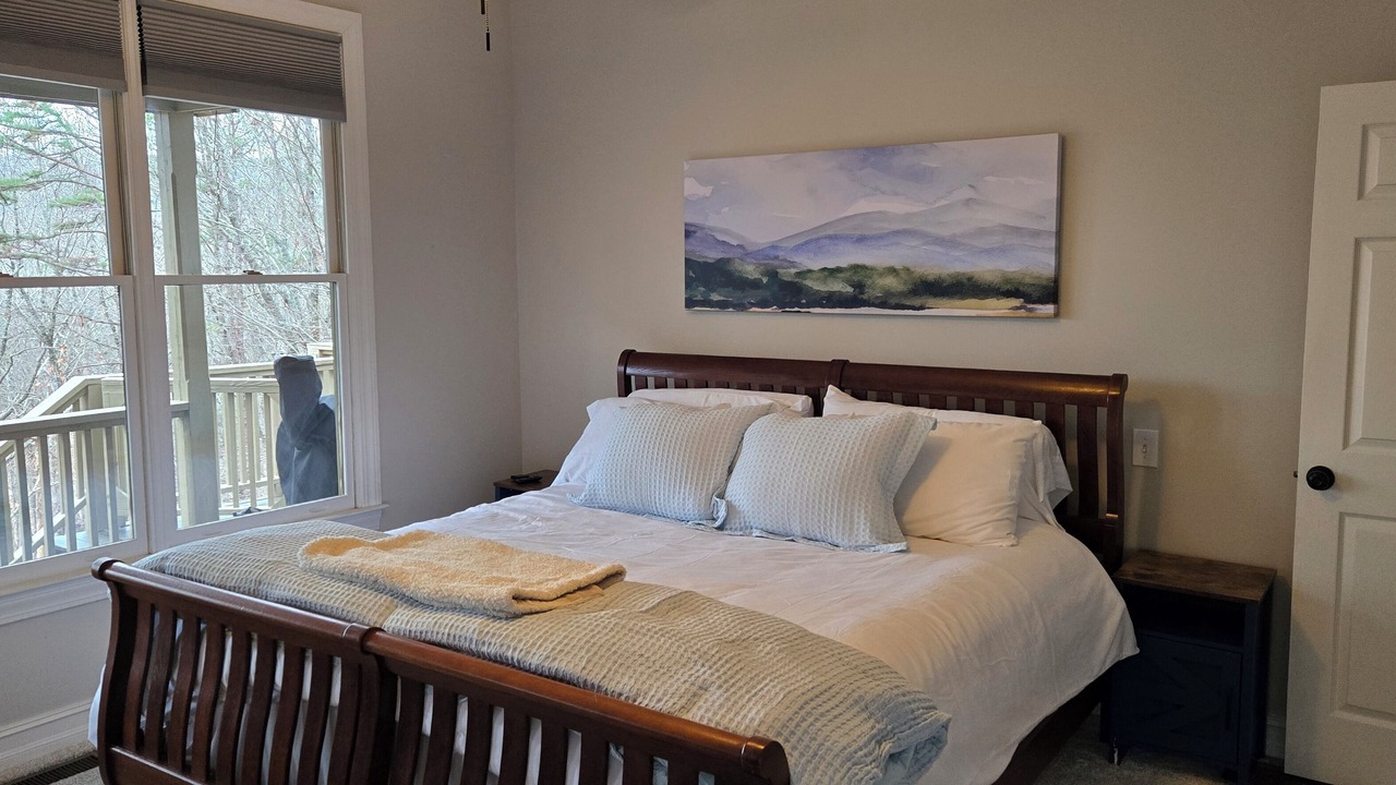 Photo of Bedroom in Big Canoe