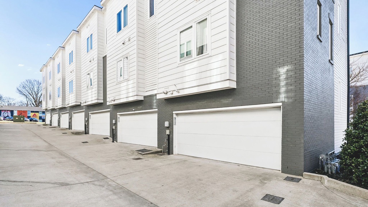 Photo of Outdoor in East Hill