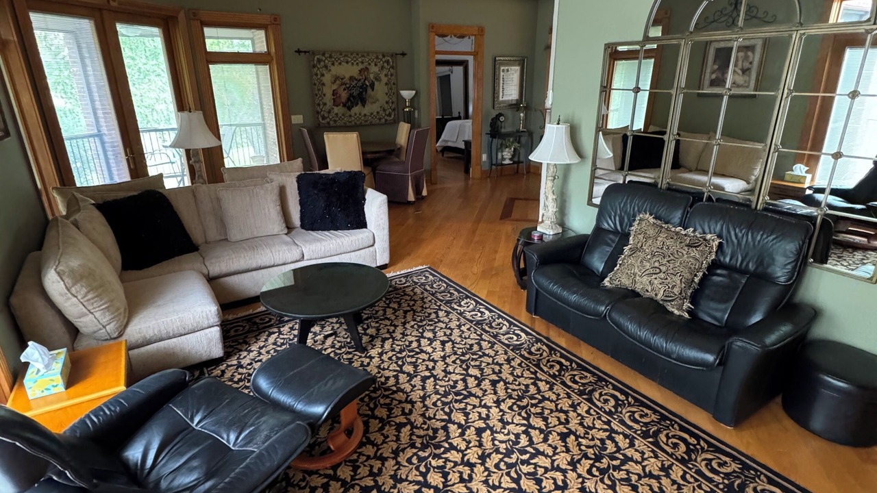 Photo of Livingroom in Lexington