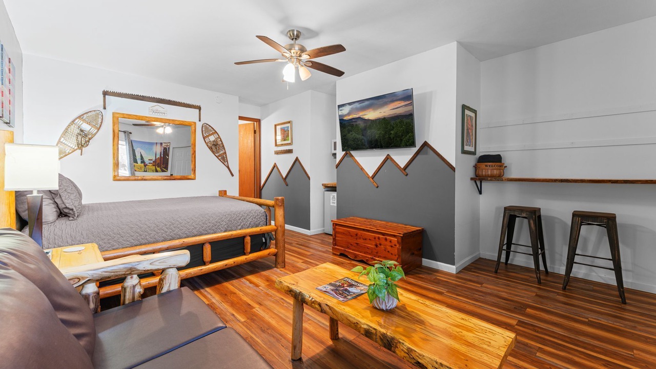Photo of Bedroom in Wears Valley
