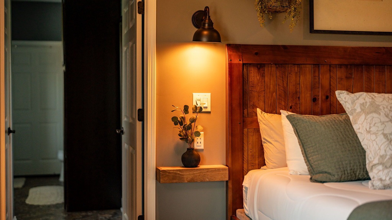 Photo of Bedroom in Fall Branch