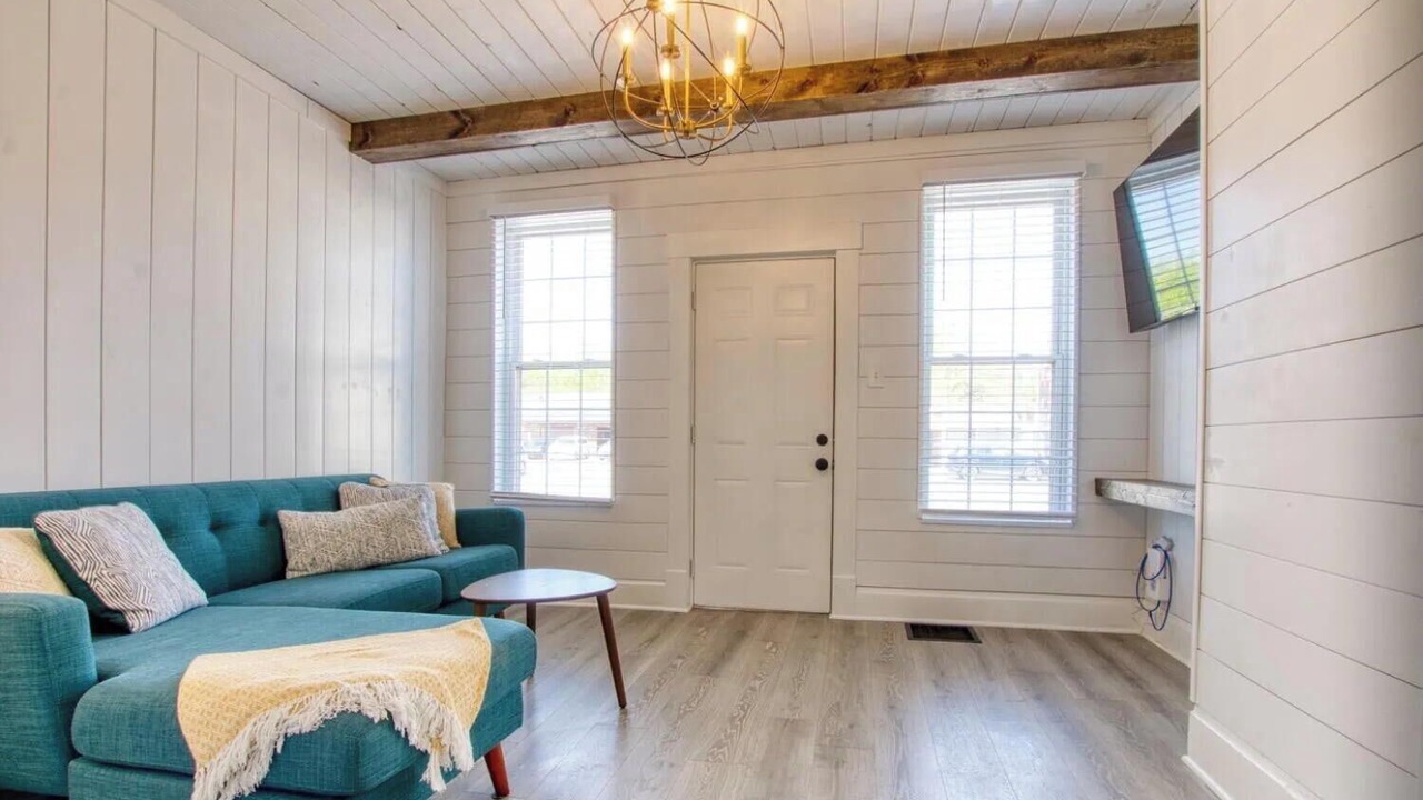 Photo of Livingroom in Hamilton