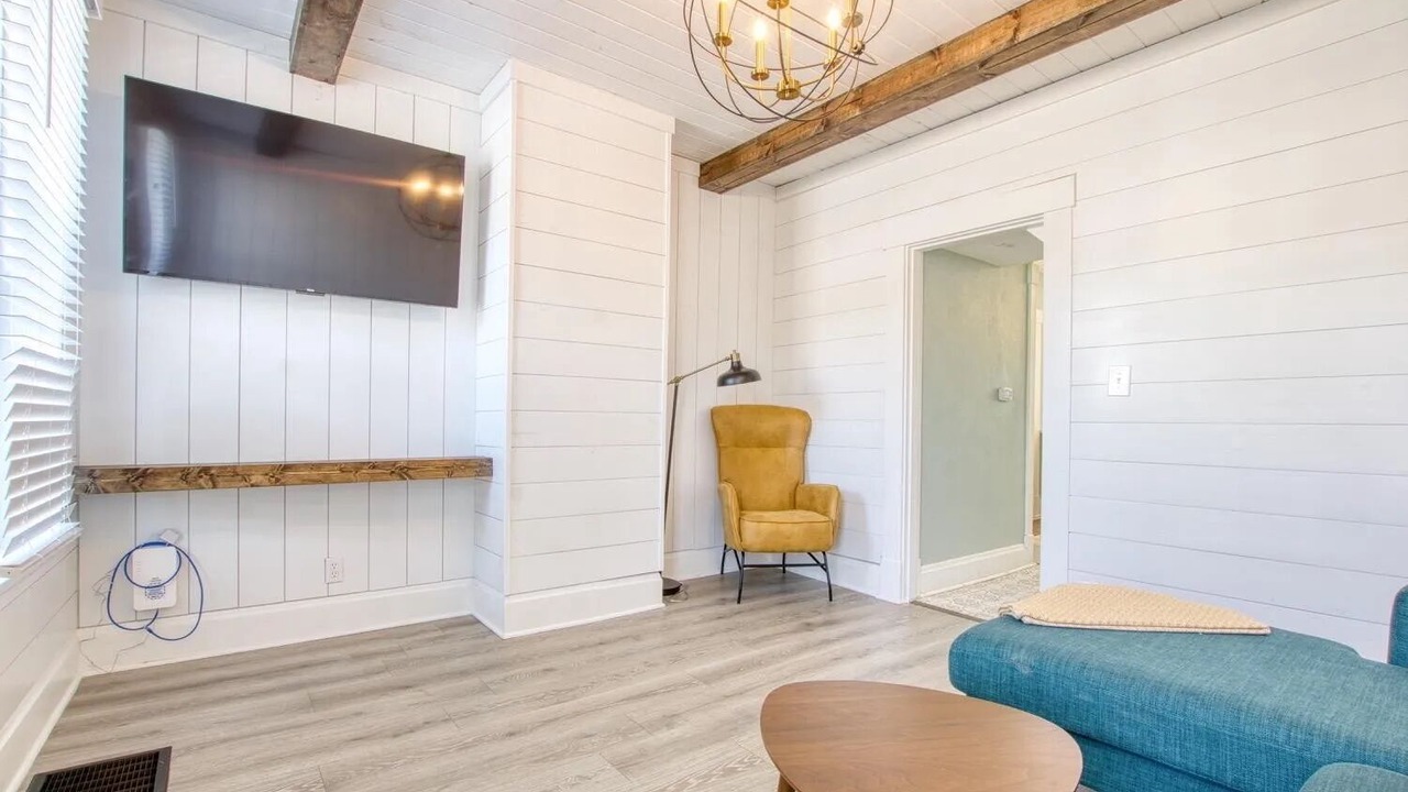 Photo of Livingroom in Hamilton