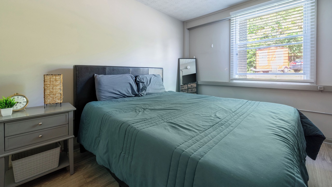 Photo of Bedroom in Oak Ridge