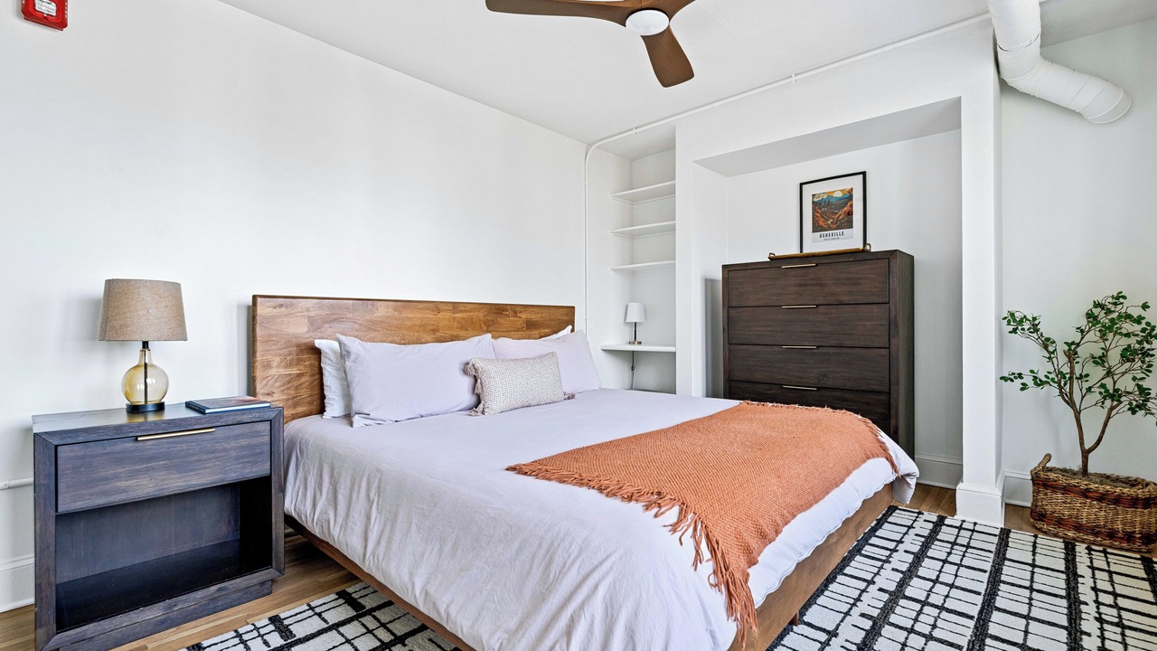 Photo of Bedroom in Charlotte Street