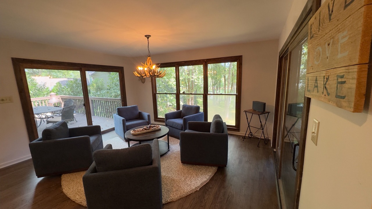 Photo of Livingroom in Dawsonville
