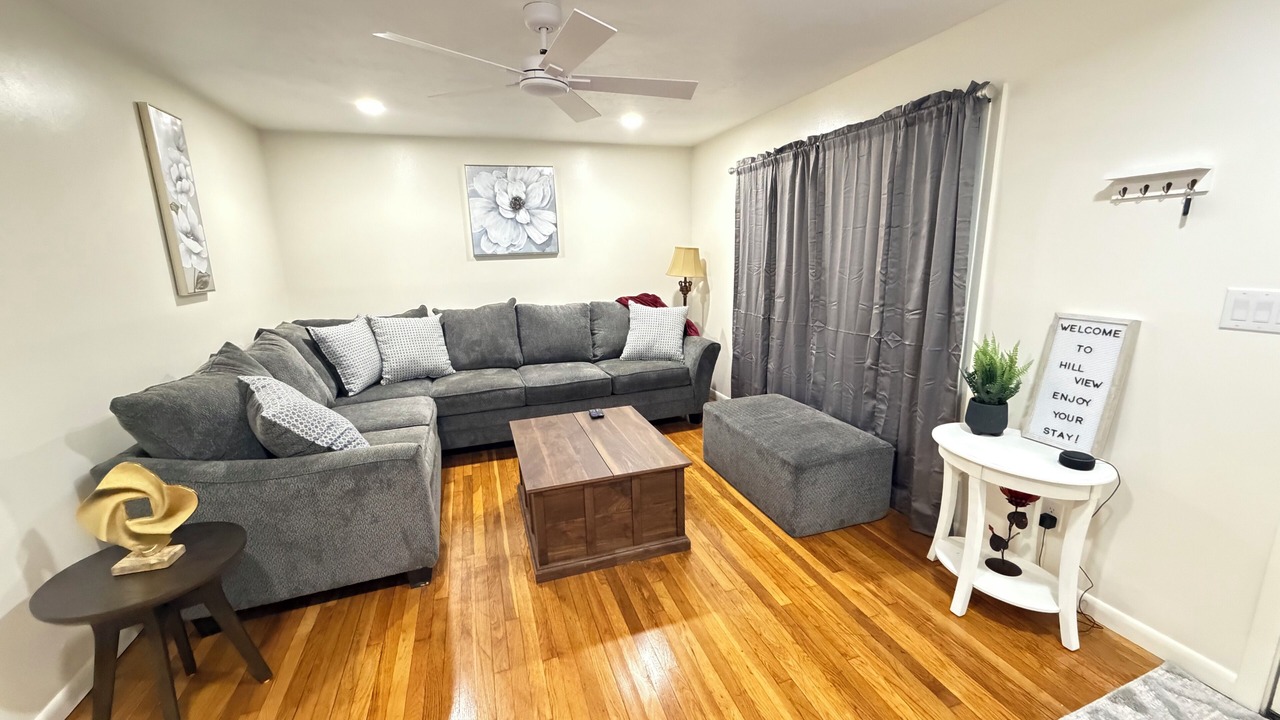 Photo of Livingroom in Spring Hill