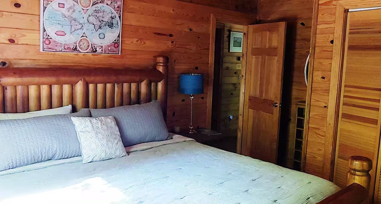 Photo of Bedroom in Oneida