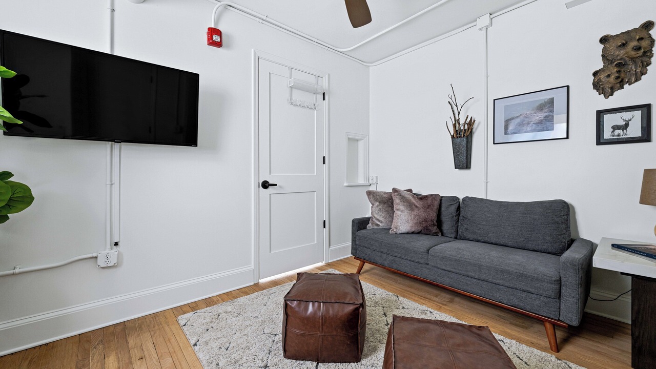 Photo of Livingroom in Charlotte Street