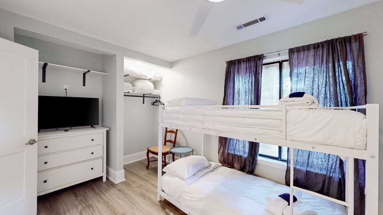 Photo of Bedroom in Lawton Woods