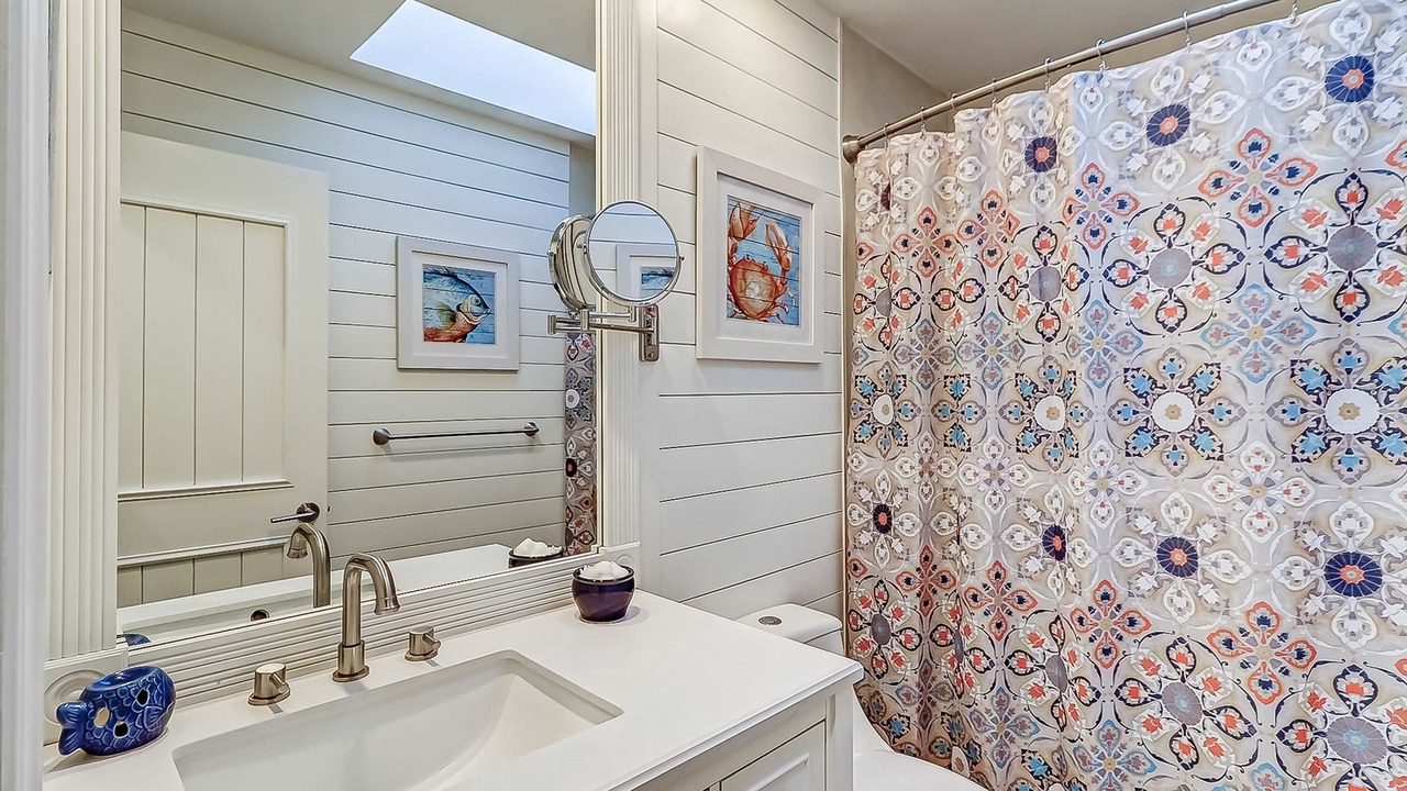 Photo of Bathroom in Shipyard Plantation