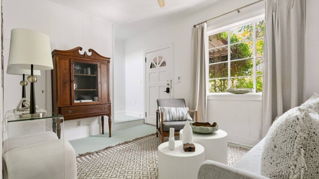 Photo of Livingroom in Harleston Village