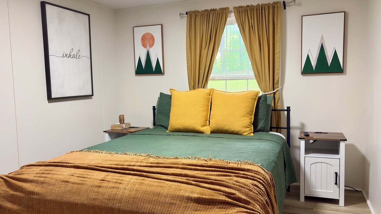 Photo of Bedroom in Huntersville