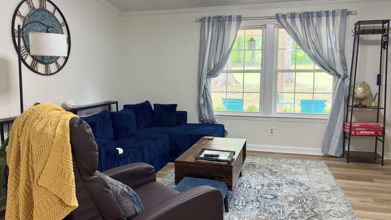 Photo of Livingroom in Huntersville