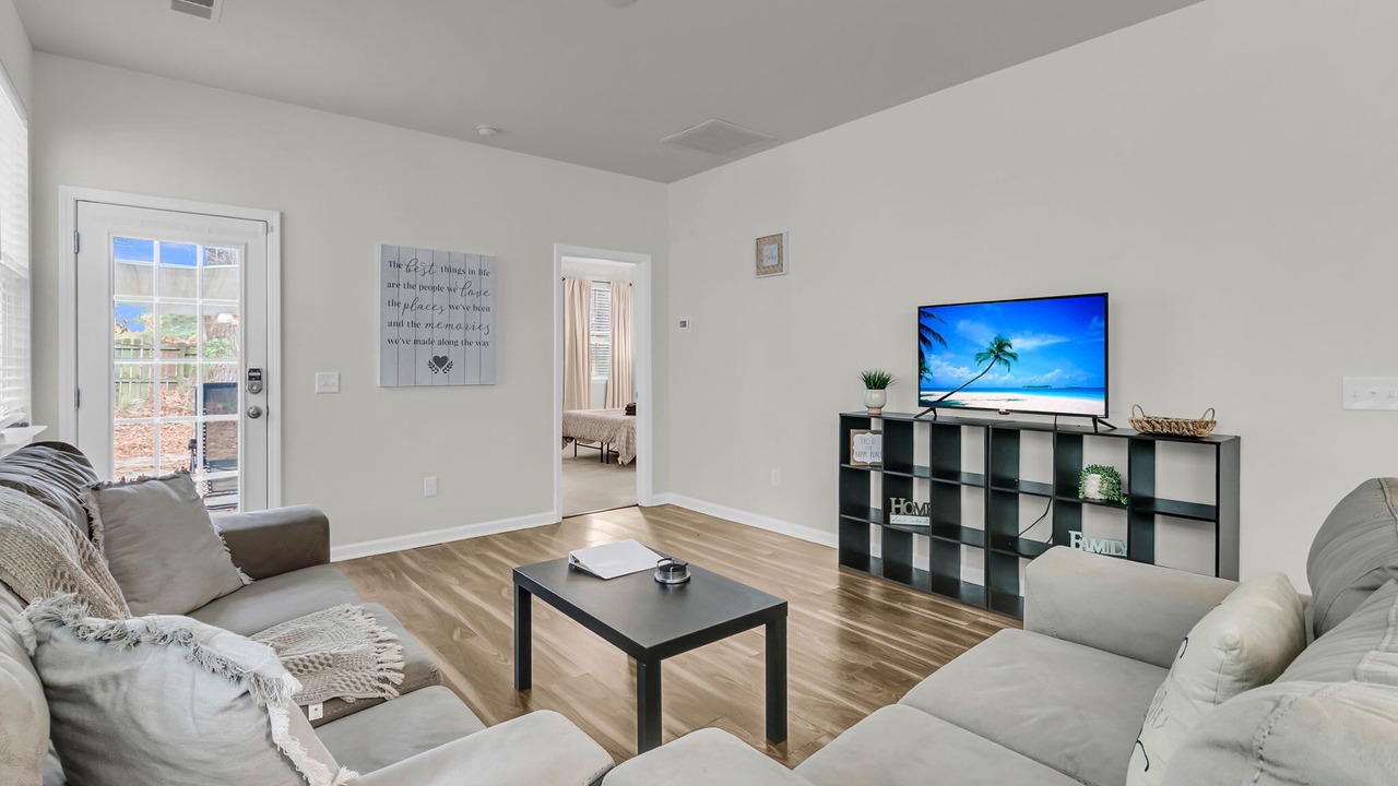 Photo of Livingroom in Ladson
