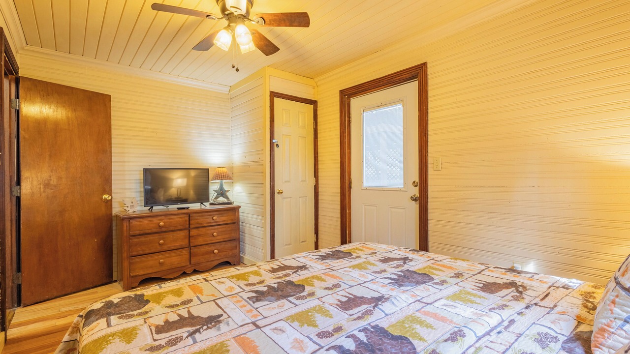 Photo of Bedroom in Rogers