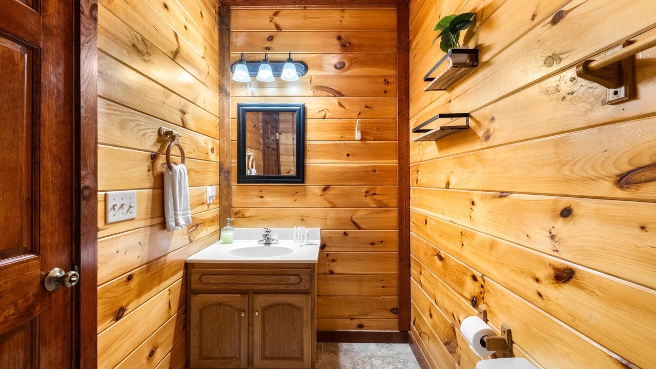 Photo of Bathroom in Cosby