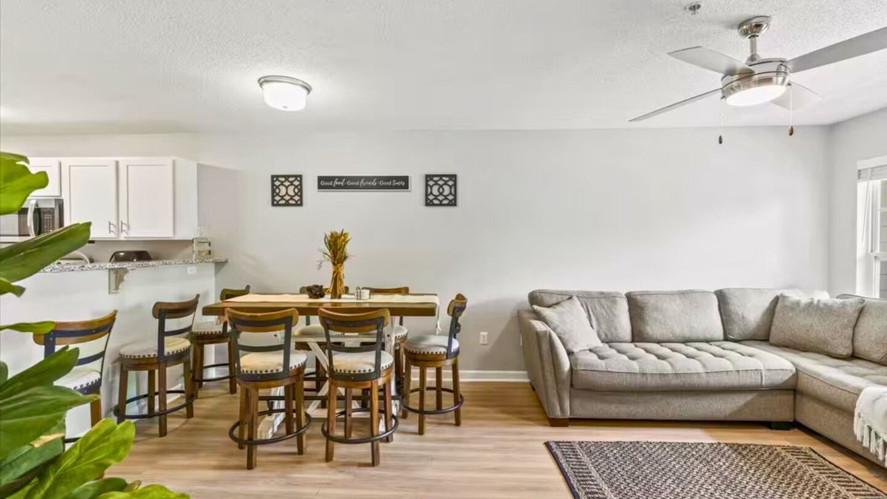 Photo of Livingroom in Greenville