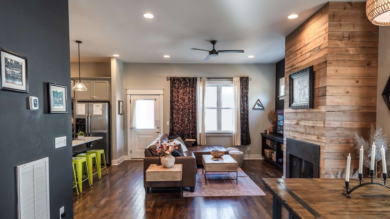 Photo of Livingroom in East Hill