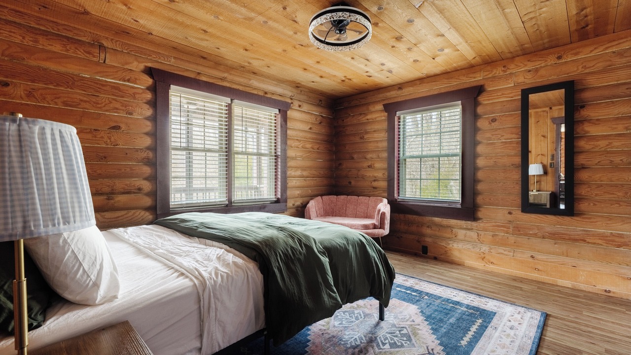 Photo of Bedroom in Lake Lure
