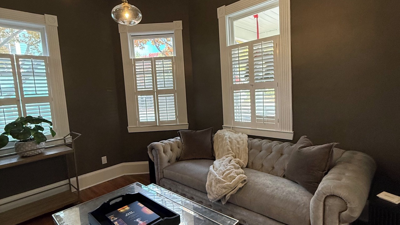 Photo of Livingroom in Charlotte Center City