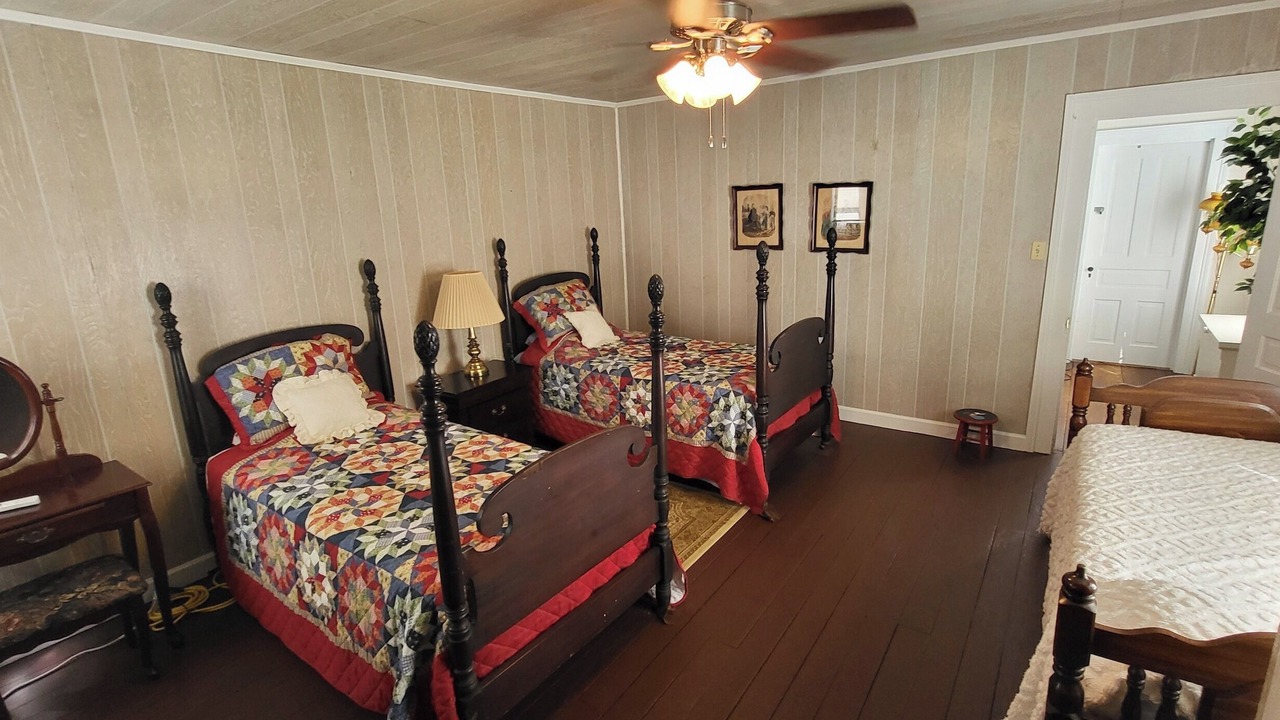 Photo of Bedroom in Stokes