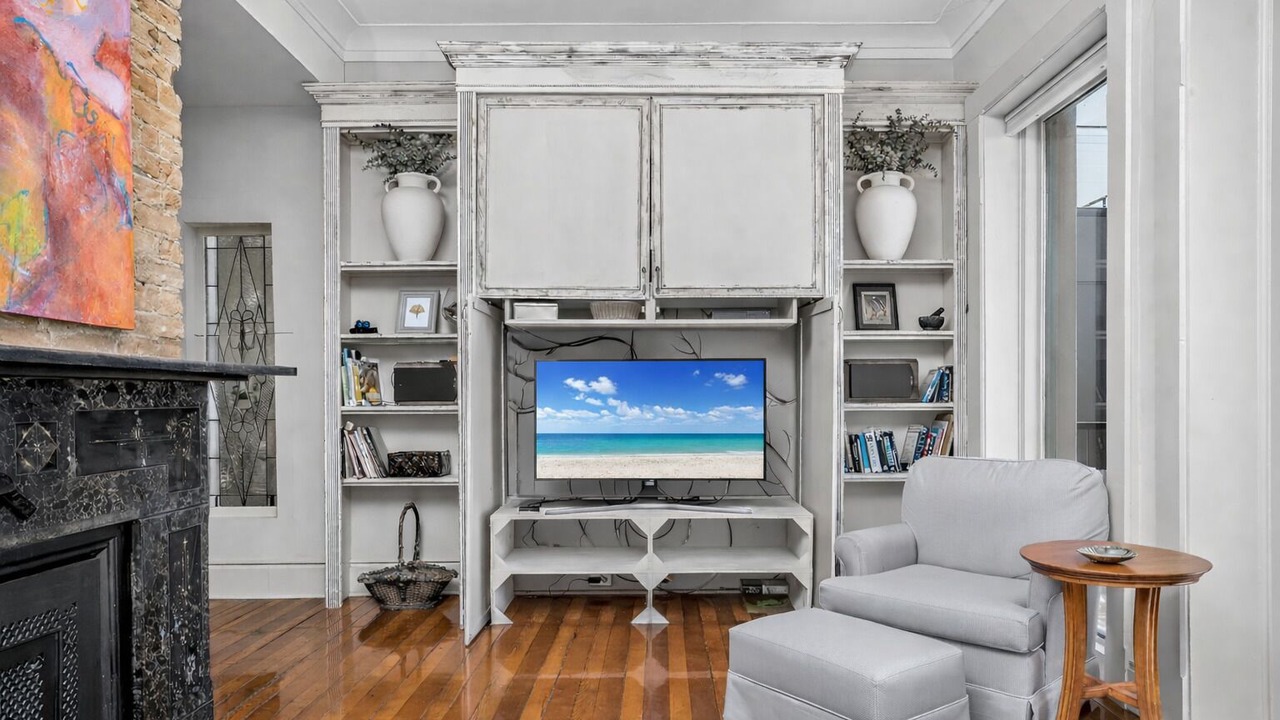 Photo of Livingroom in Mount Auburn