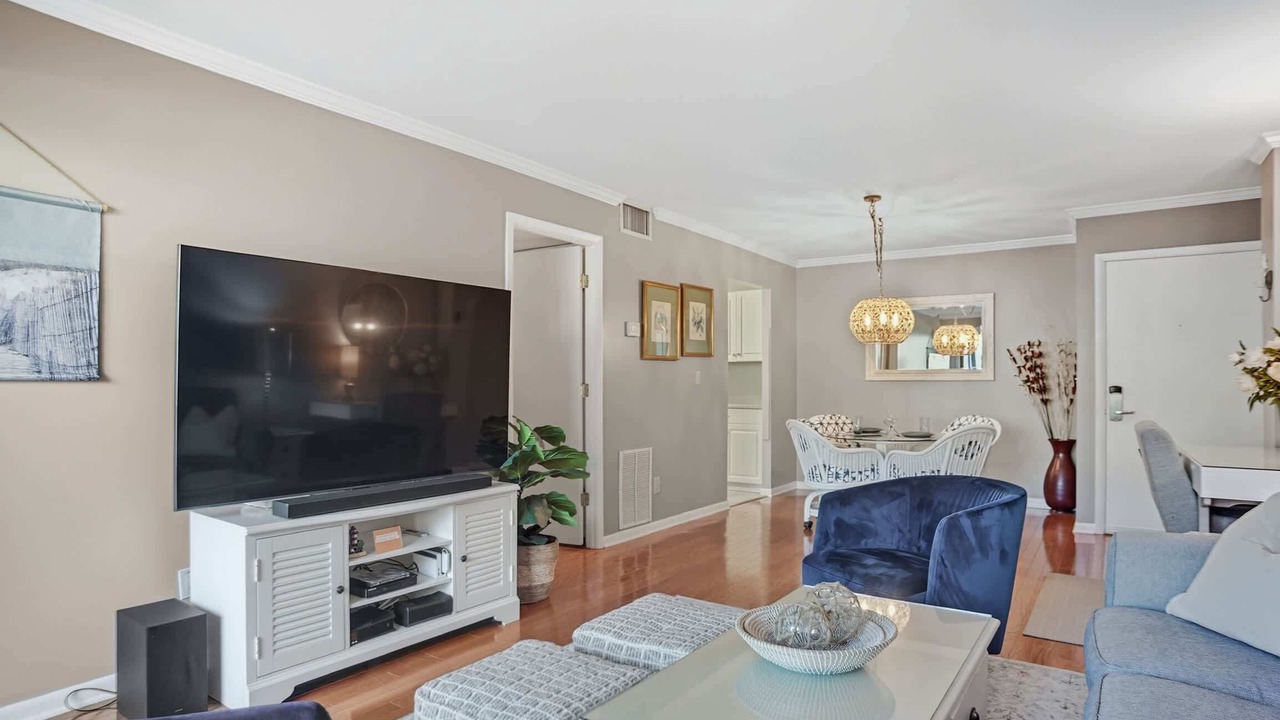 Photo of Livingroom in Harbour Town