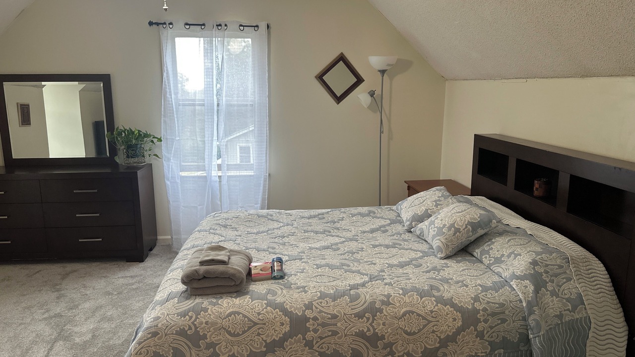 Photo of Bedroom in Toccoa