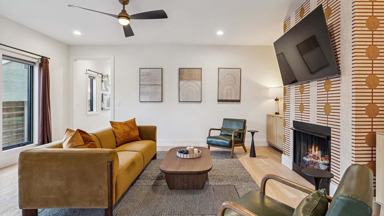 Photo of Bedroom in Inglewood