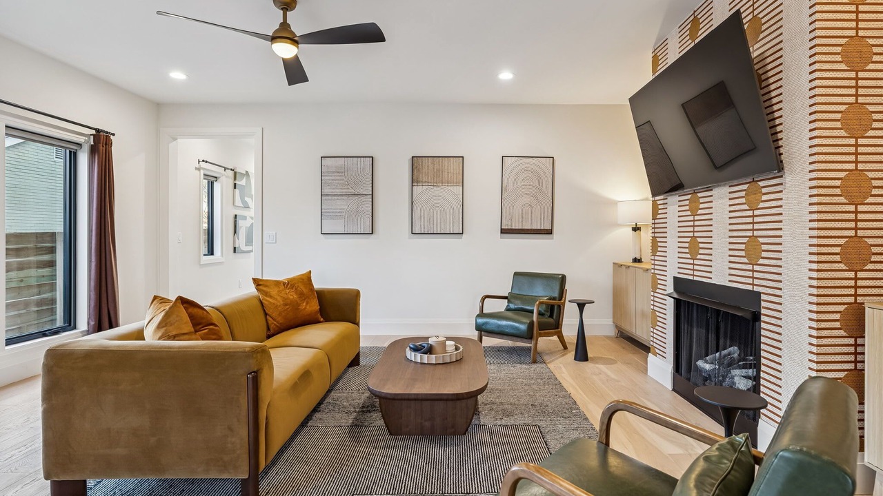 Photo of Bedroom in Inglewood