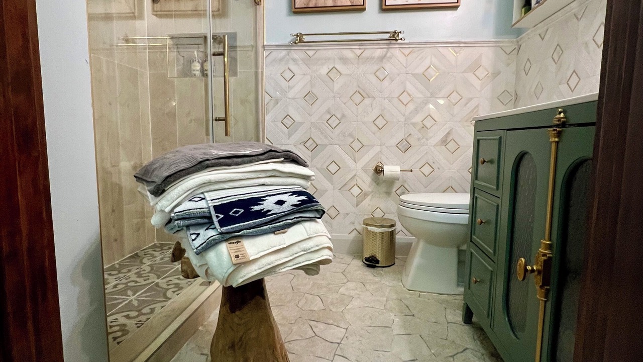 Photo of Bathroom in Edray