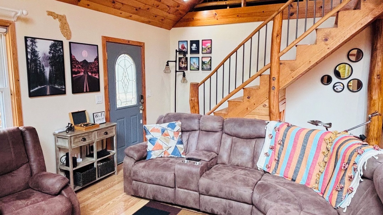 Photo of Livingroom in Hendersonville