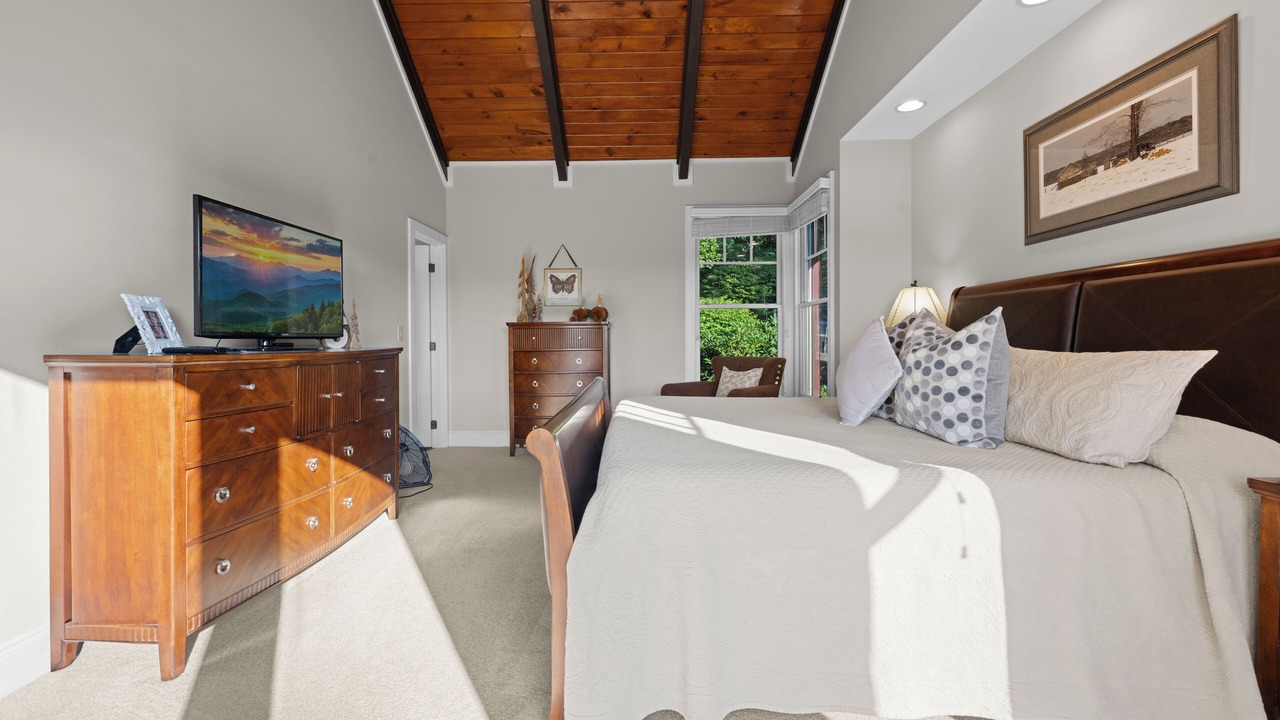 Photo of Bedroom in Banner Elk