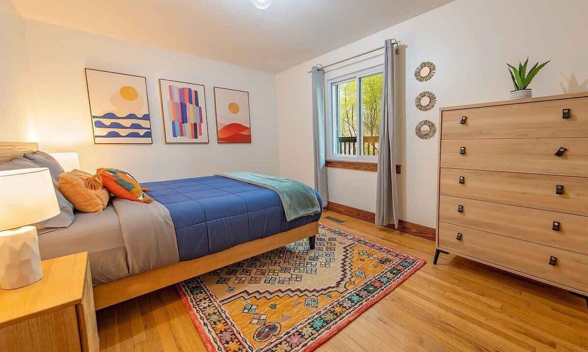 Photo of Bedroom in Lookout Valley Neighborhood Association