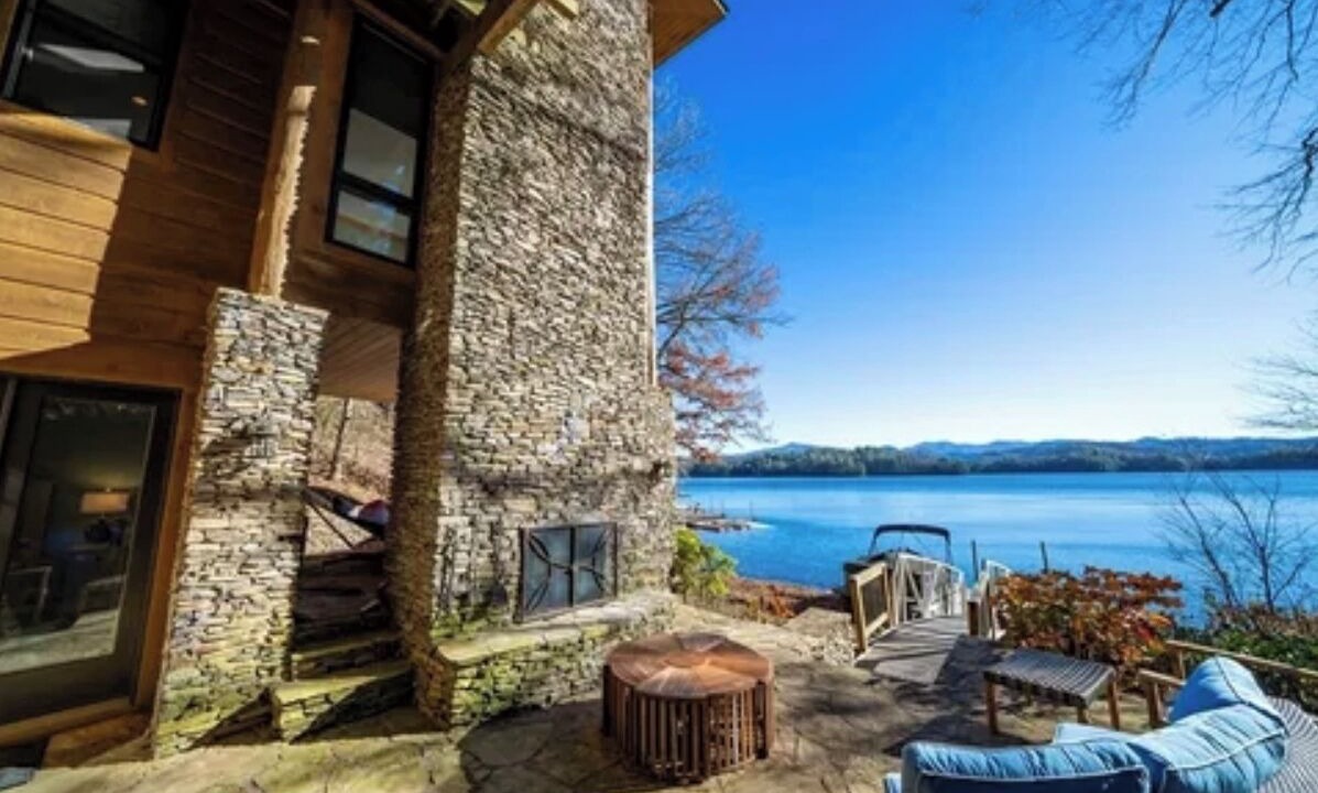 Photo of Patio Balcony in Robbinsville