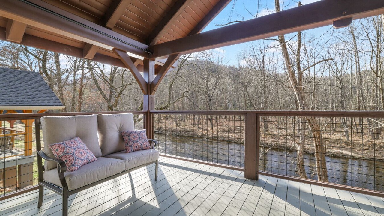 Photo of Patio Balcony in Sugarfork
