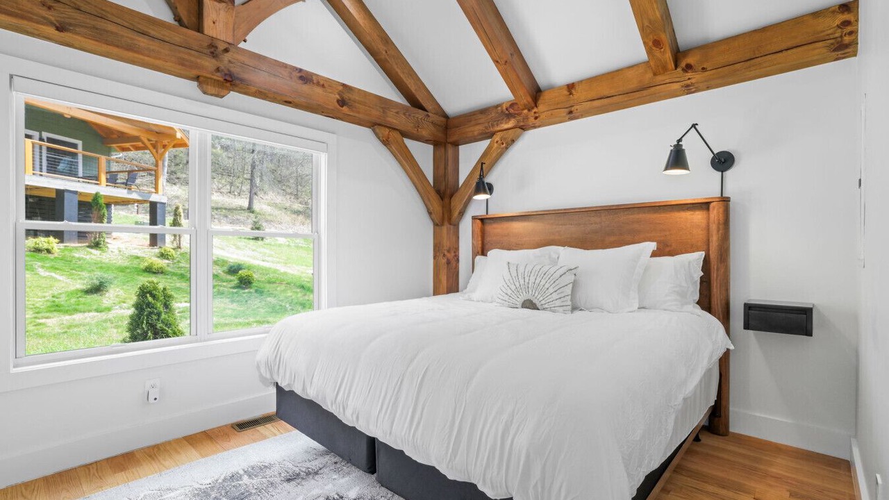 Photo of Bedroom in Sugarfork