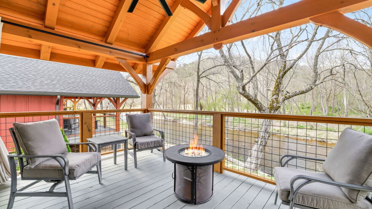 Photo of Patio Balcony in Sugarfork