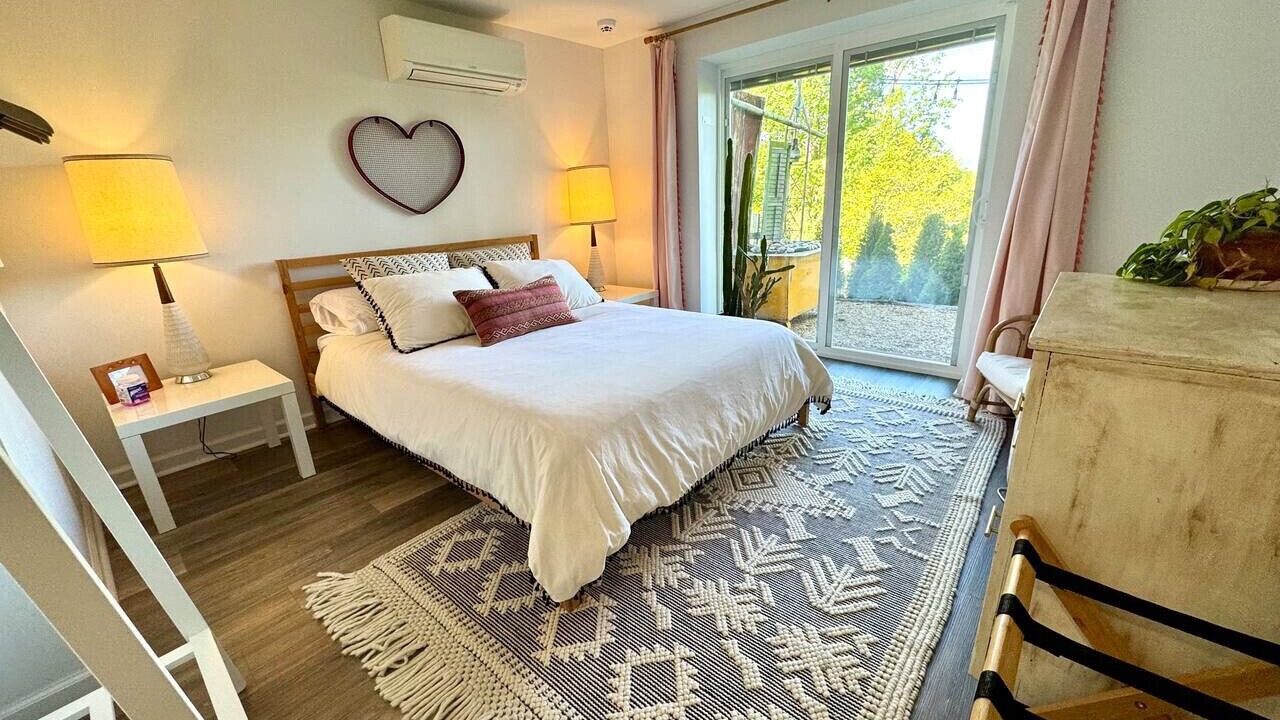 Photo of Bedroom in Charlotte Street