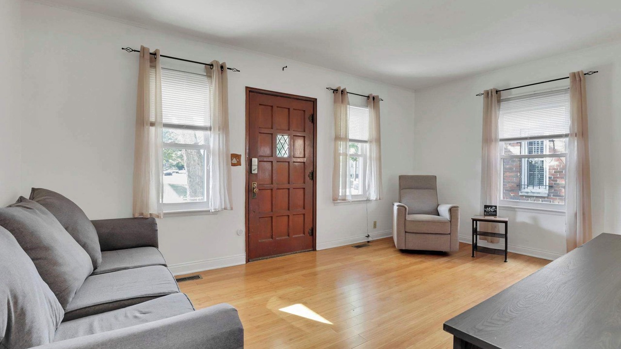 Photo of Livingroom in Grandview Heights