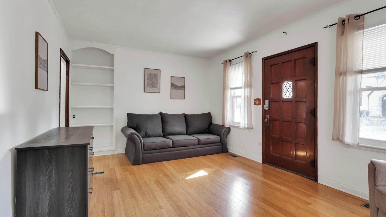 Photo of Livingroom in Grandview Heights