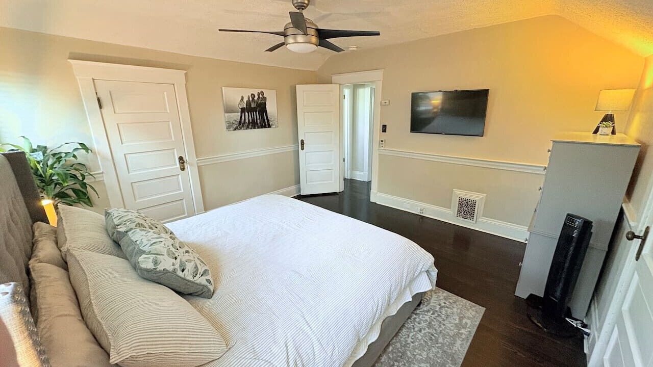 Photo of Bedroom in Oakley