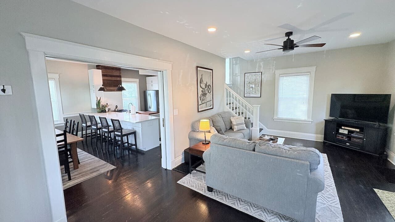 Photo of Livingroom in Oakley