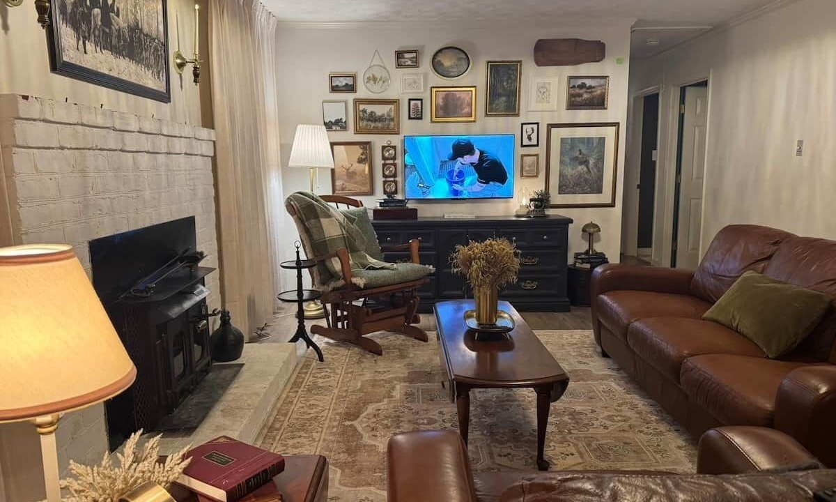 Photo of Livingroom in Chesterfield