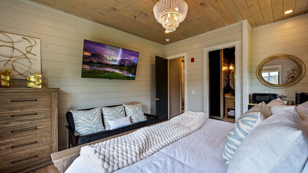 Photo of Bedroom in Chalet Village North