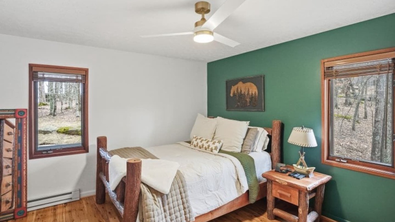 Photo of Bedroom in Beech Mountain