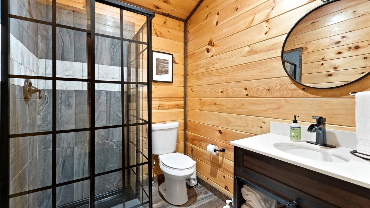 Photo of Bathroom in Smithville