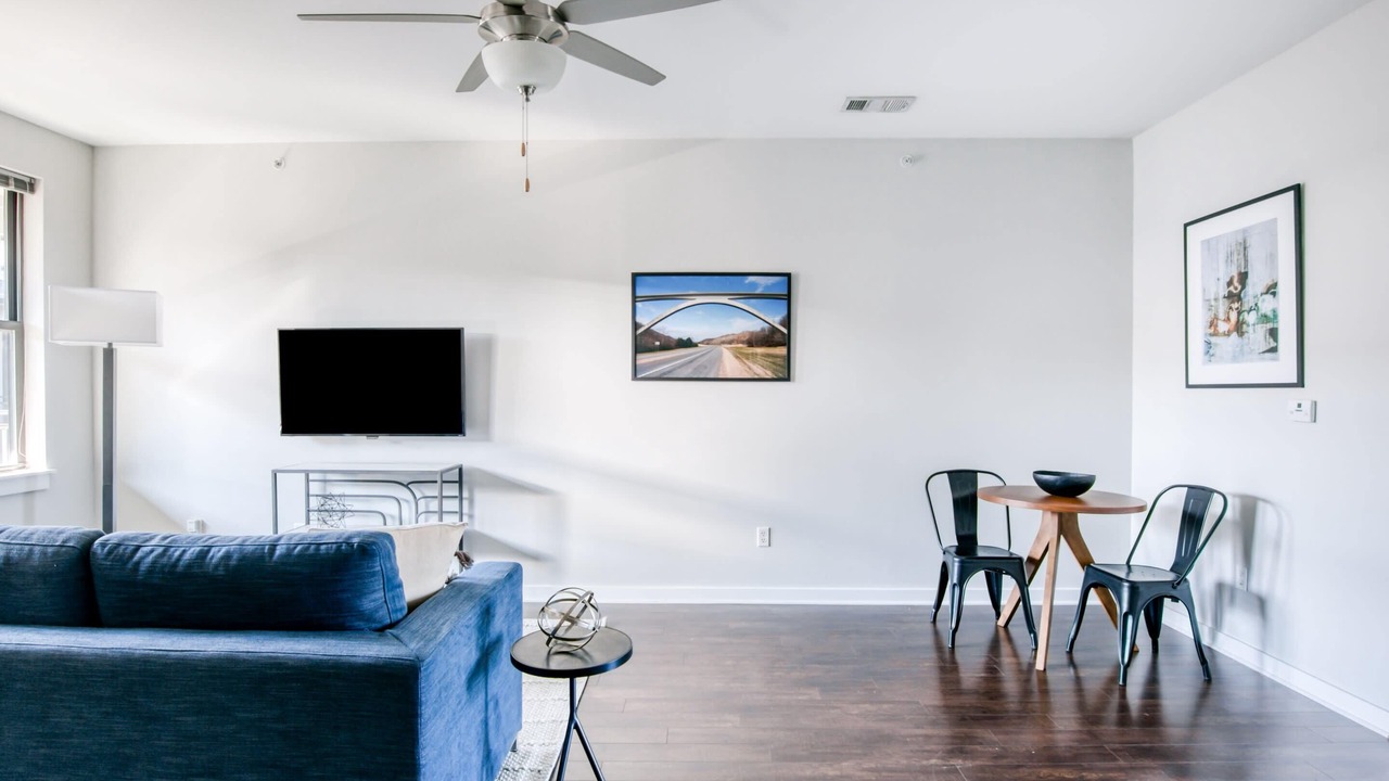 Photo of Livingroom in Midtown